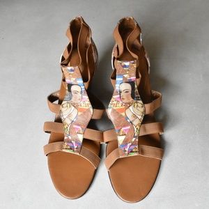 Elastic strap sandals